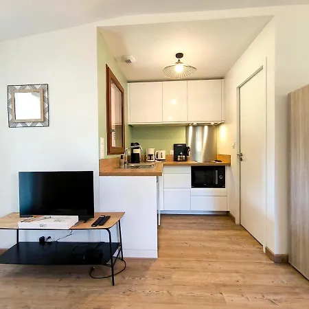 Les Roses - T2 - Proche Plages Et Foret - Jardinet Clos *